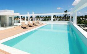 Grand Caribe Beach Club And Spa